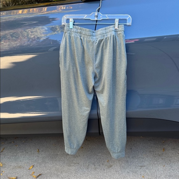 Vuori Performance Joggers - Picture 3 of 8